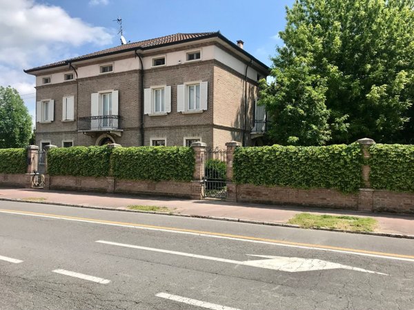 casa indipendente in vendita ad Ostiglia