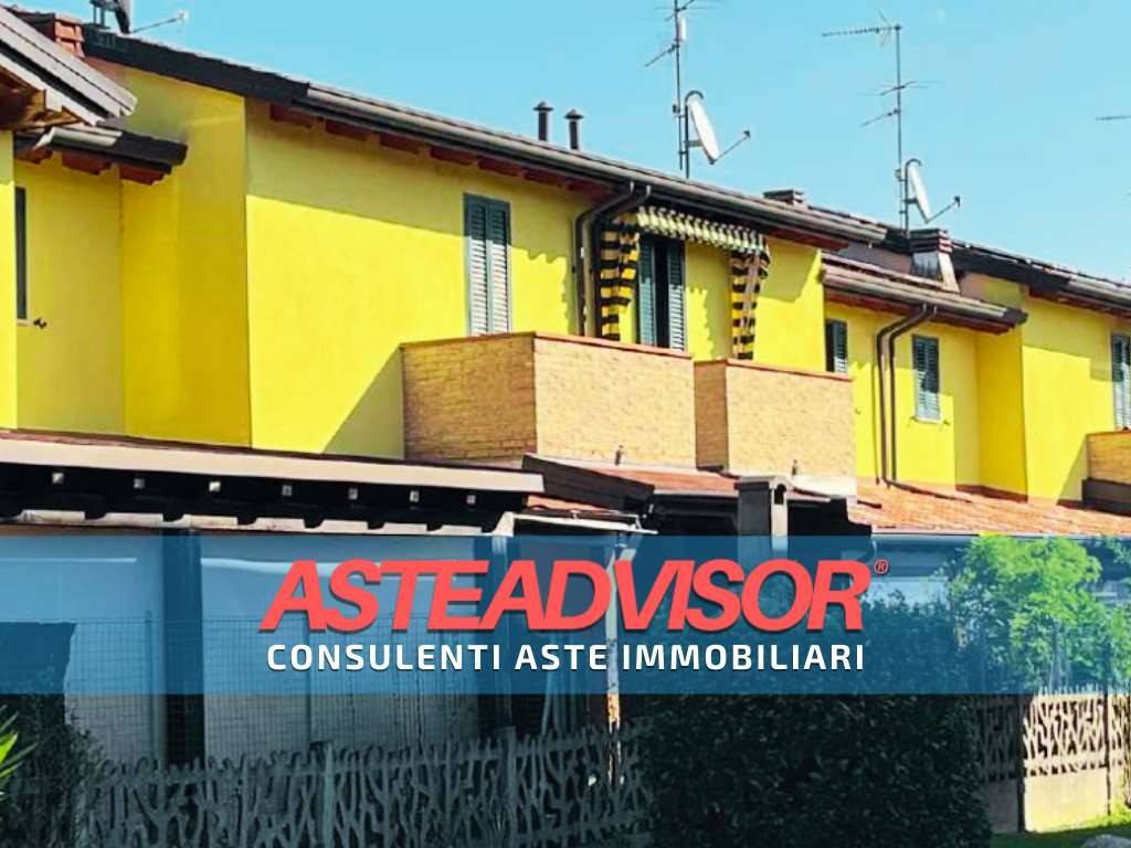 casa indipendente in vendita ad Ostiglia