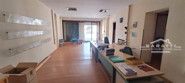 ufficio in vendita ad Ostiglia