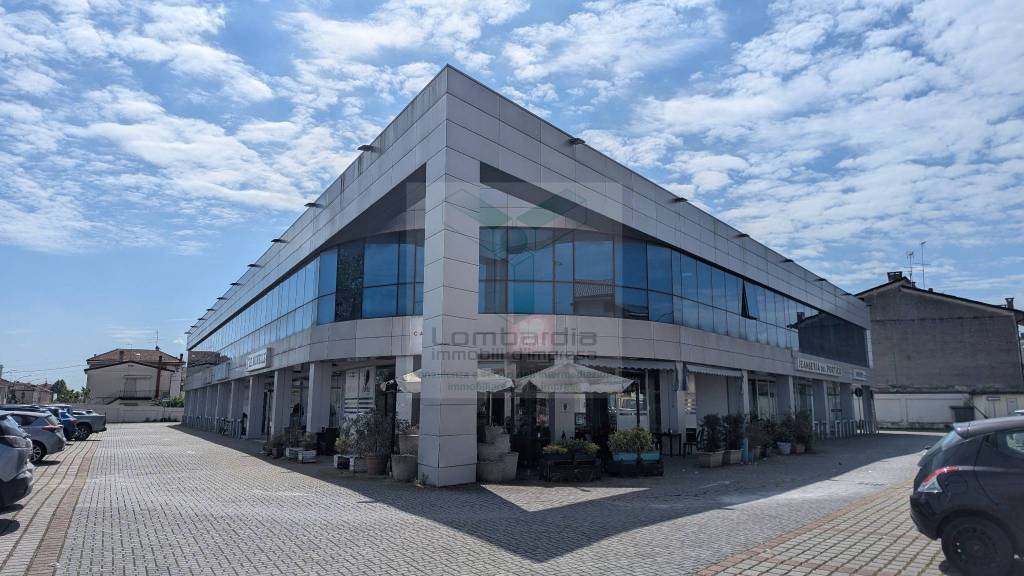 ufficio in vendita ad Ostiglia