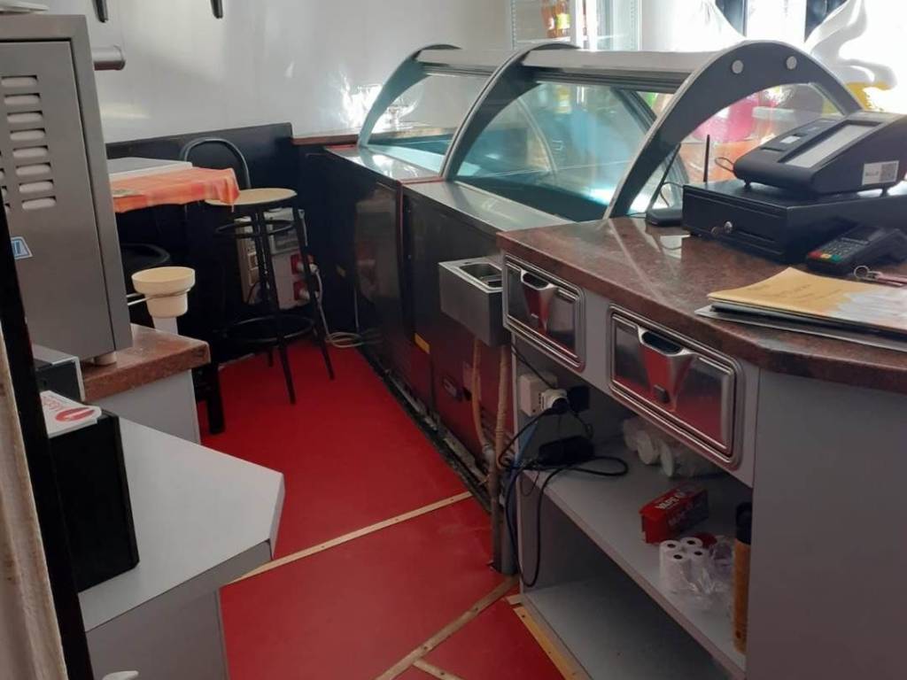 negozio in vendita ad Ostiglia in zona Bugno San Romano