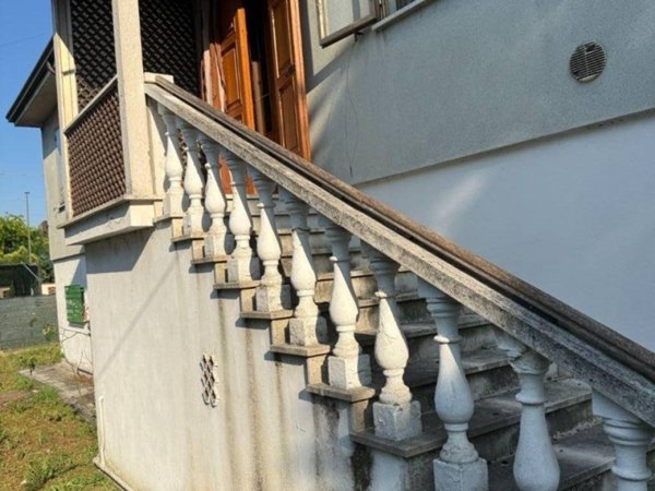 casa indipendente in vendita ad Ostiglia in zona Bugno San Romano