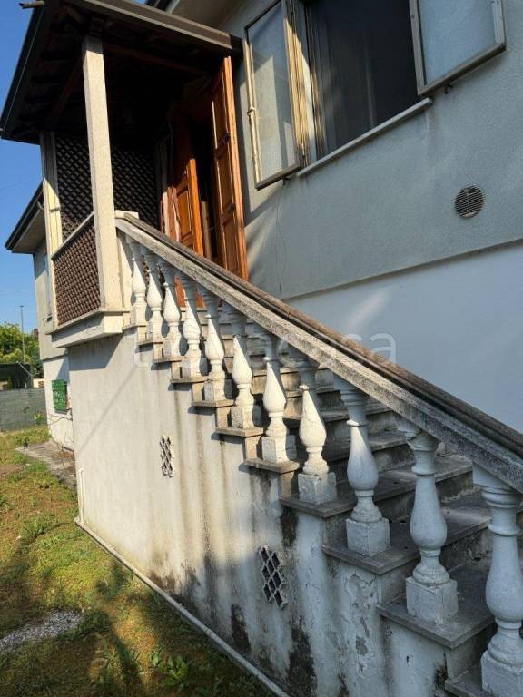 casa indipendente in vendita ad Ostiglia