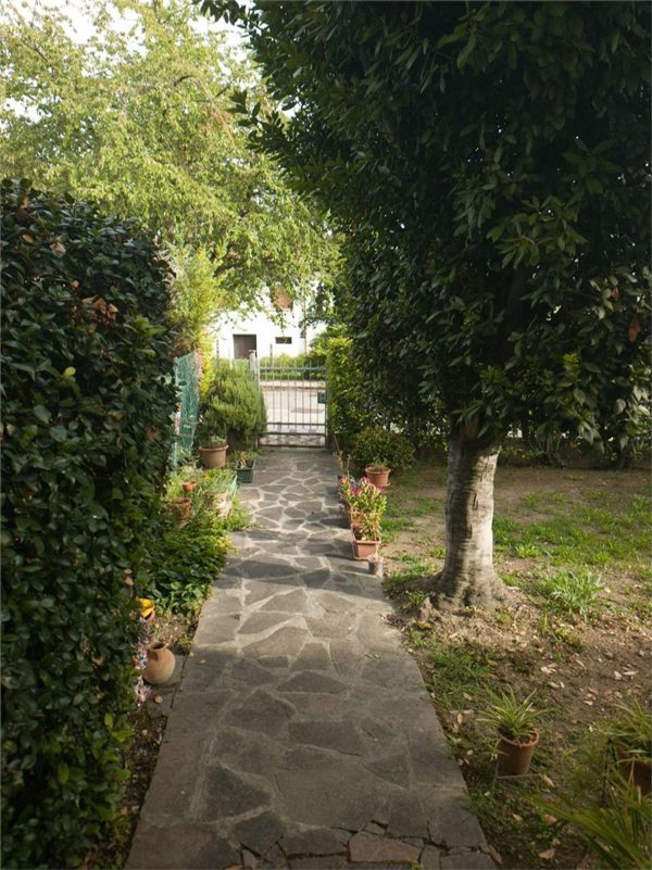 casa indipendente in vendita ad Ostiglia in zona Bugno San Romano