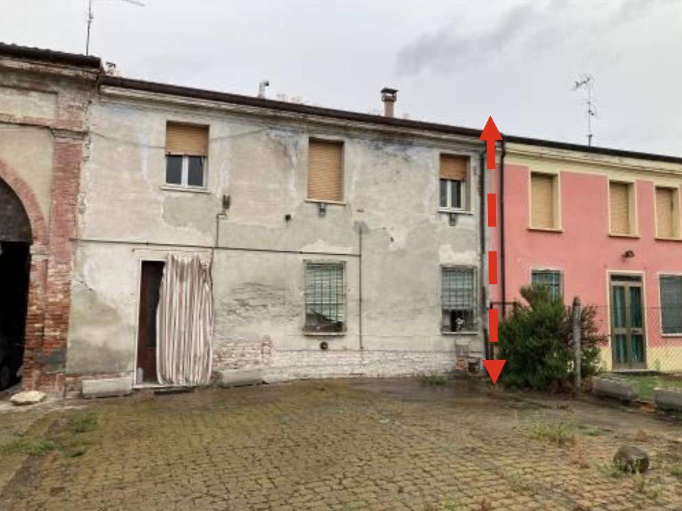 casa indipendente in vendita ad Ostiglia in zona Correggioli