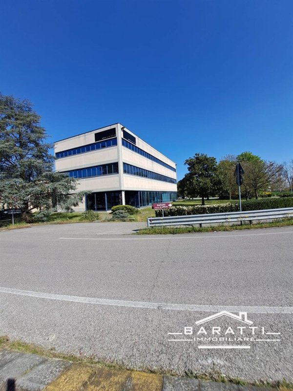 attivita commerciale in vendita ad Ostiglia