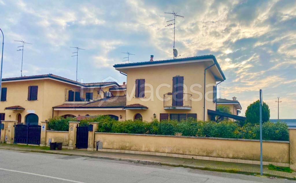 casa indipendente in vendita a Pegognaga