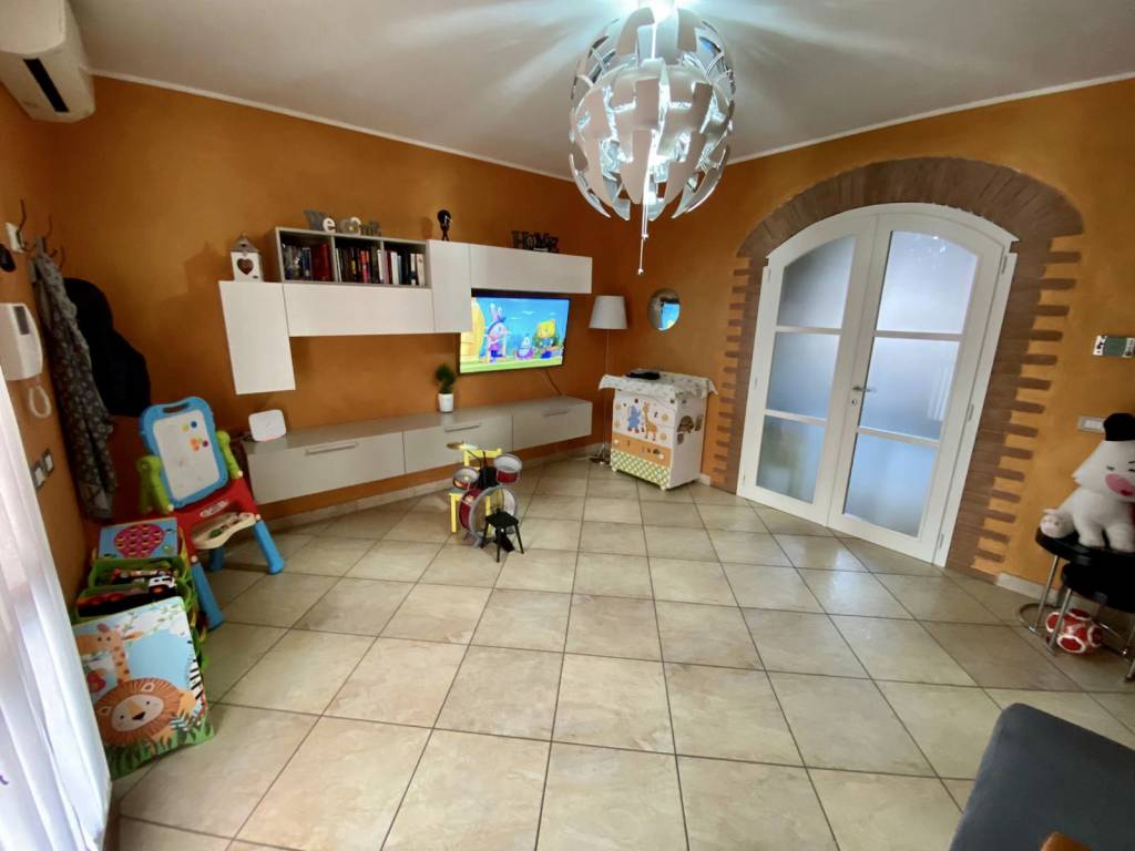 casa indipendente in vendita a Pegognaga