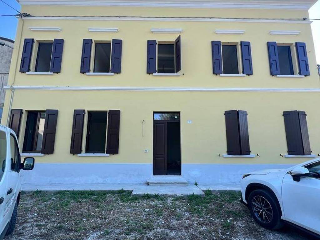 casa indipendente in vendita a Pegognaga