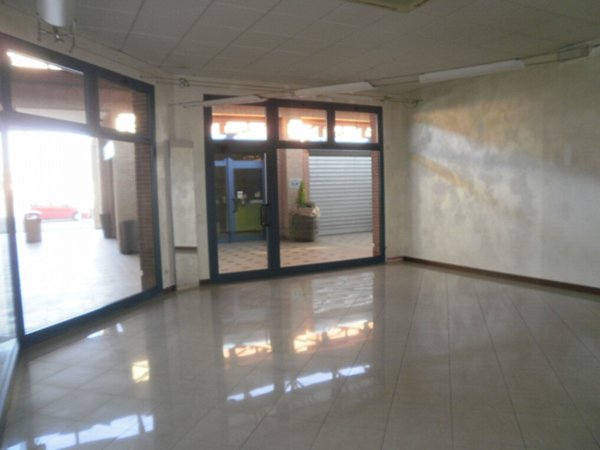 negozio in vendita a Pegognaga