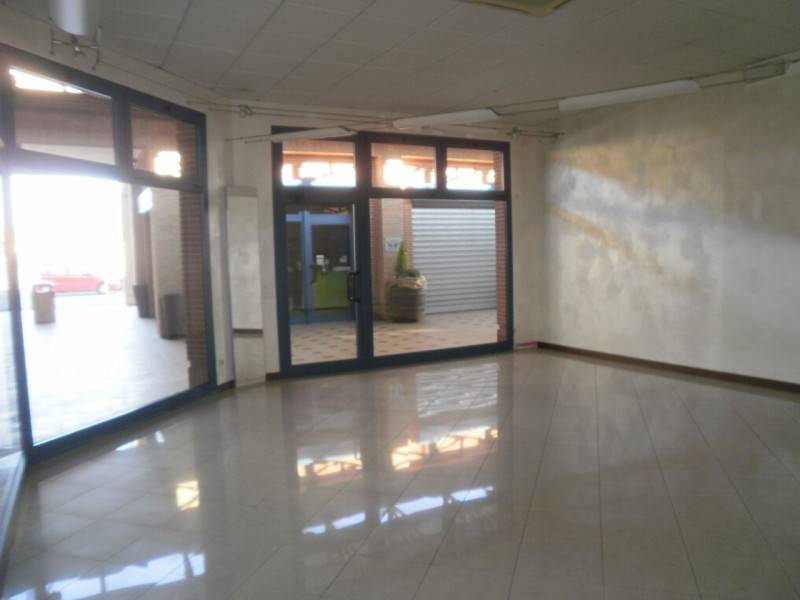 negozio in vendita a Pegognaga