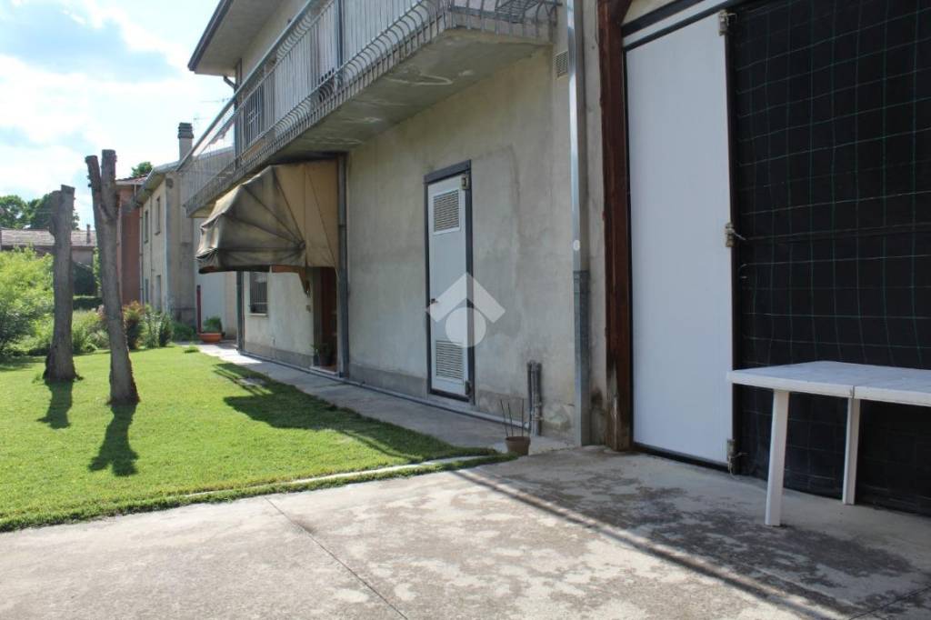 casa indipendente in vendita a Pegognaga