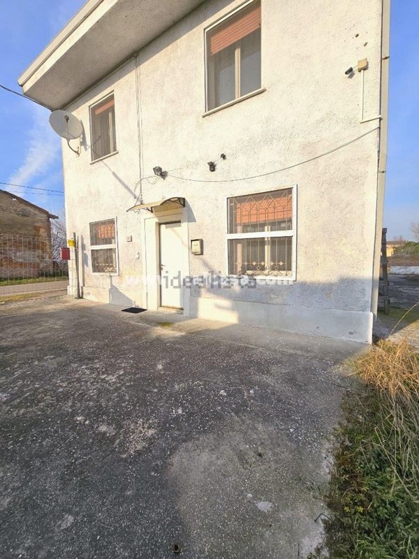 casa indipendente in vendita a Pegognaga