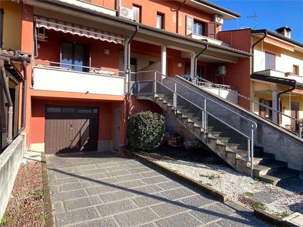 casa indipendente in vendita a Pegognaga