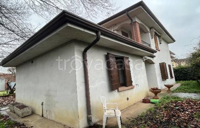 casa indipendente in vendita a Pegognaga