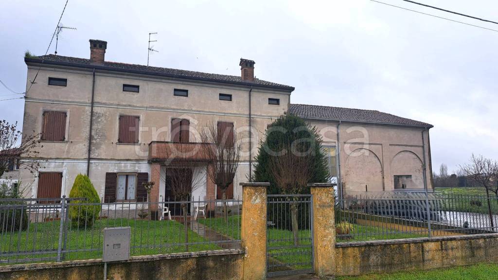 villa in vendita a Pegognaga