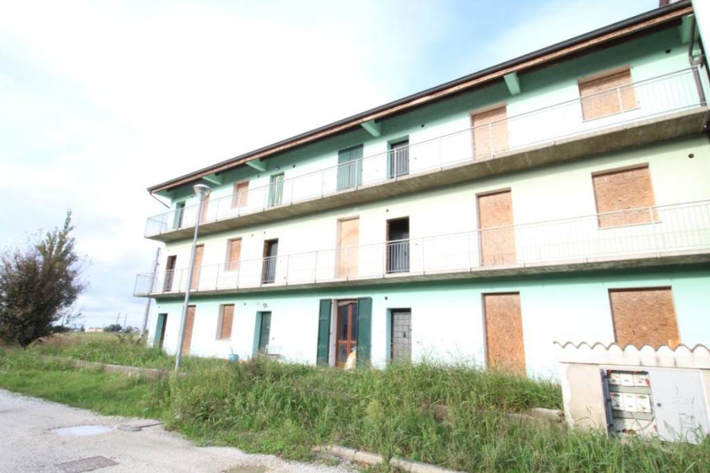 appartamento in vendita a Pegognaga in zona Polesine