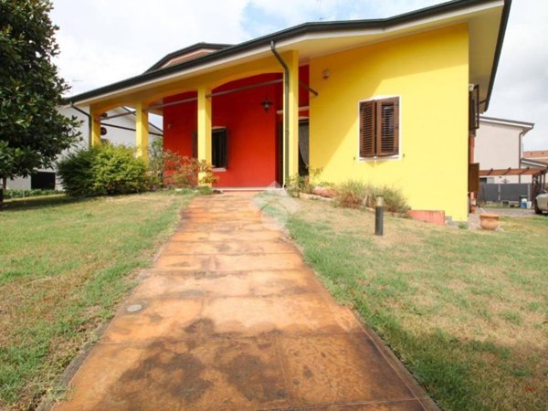 casa indipendente in vendita a Pegognaga