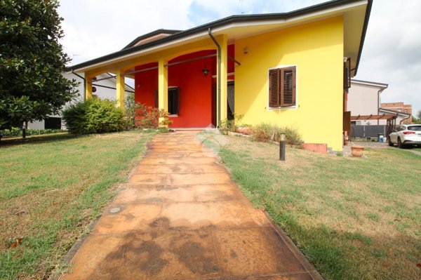 casa indipendente in vendita a Pegognaga