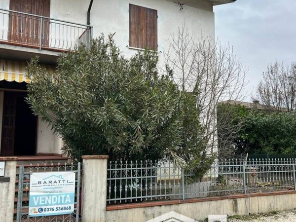 casa indipendente in vendita a Pegognaga