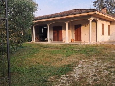 casa indipendente in vendita a Pegognaga