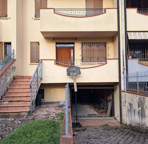 casa indipendente in vendita a Pegognaga