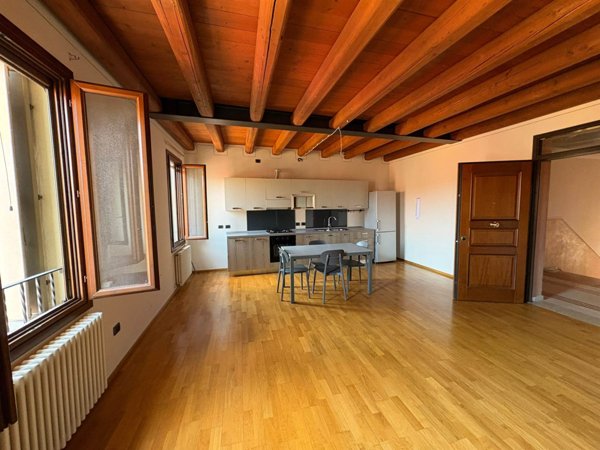 appartamento in vendita a Pegognaga in zona Polesine