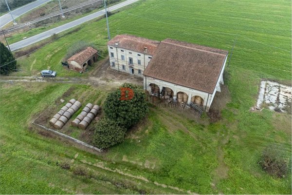 casale in vendita a Pegognaga