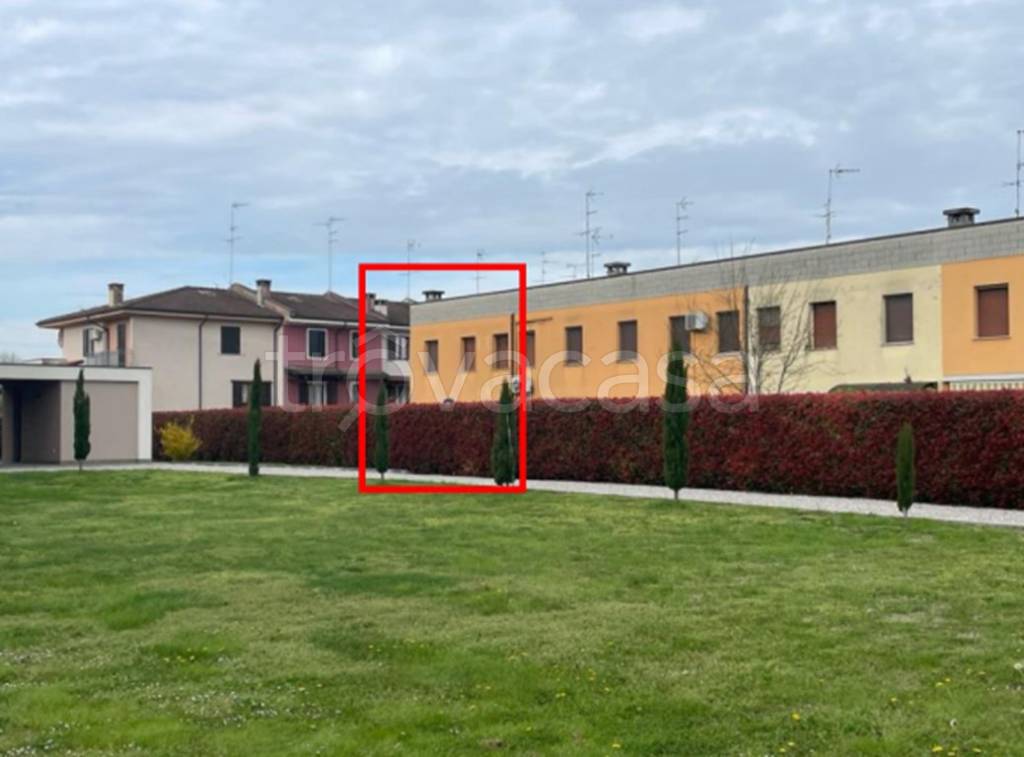 casa indipendente in vendita a Pegognaga