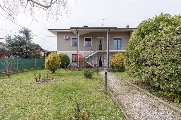 casa indipendente in vendita a Pegognaga in zona Polesine