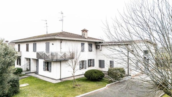 casa indipendente in vendita a Pegognaga