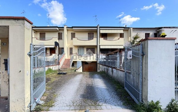 casa indipendente in vendita a Pegognaga