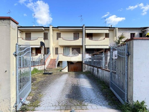 casa indipendente in vendita a Pegognaga