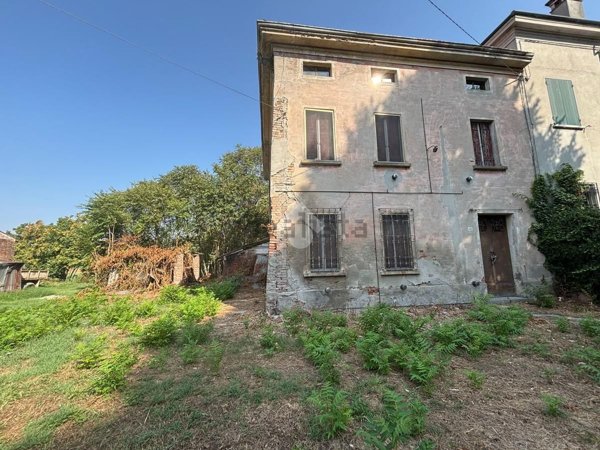 casa indipendente in vendita a Pegognaga in zona Sacca