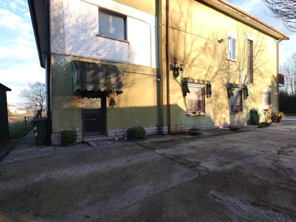 casa indipendente in vendita a Pegognaga in zona Polesine