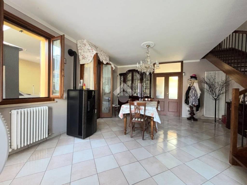 casa indipendente in vendita a Pegognaga