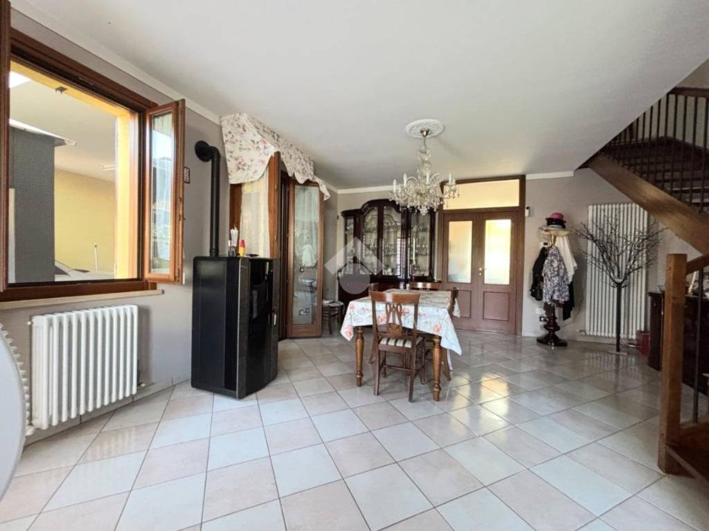casa indipendente in vendita a Pegognaga