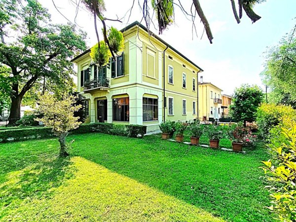 casa indipendente in vendita a Pegognaga