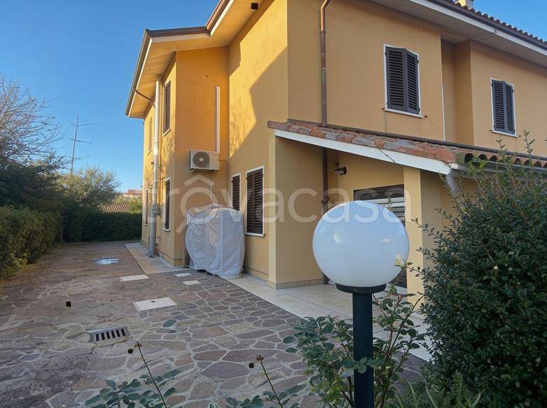 casa indipendente in vendita a Pegognaga