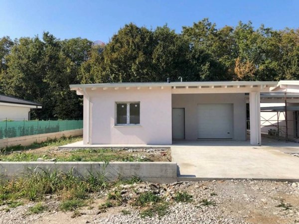 casa indipendente in vendita a Pegognaga
