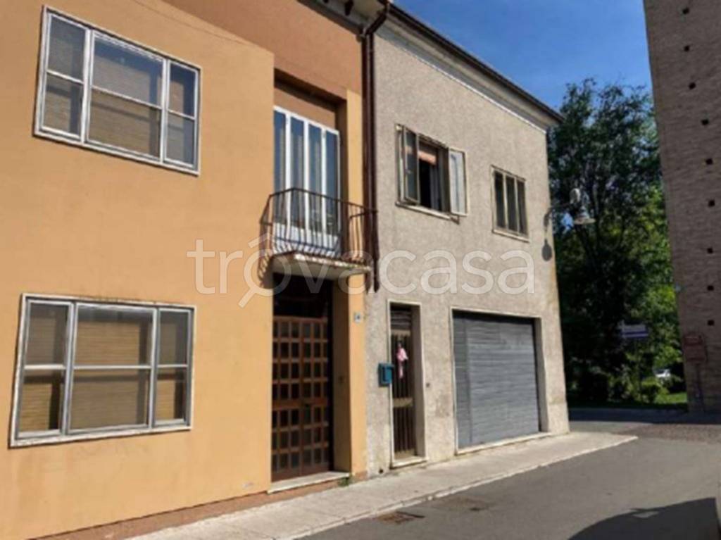 casa indipendente in vendita a Piubega