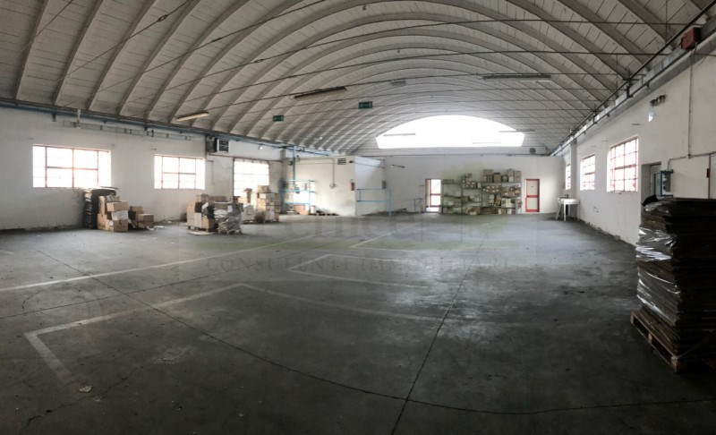 locale di sgombero in vendita a Piubega