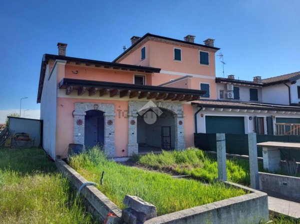 casa indipendente in vendita a Piubega