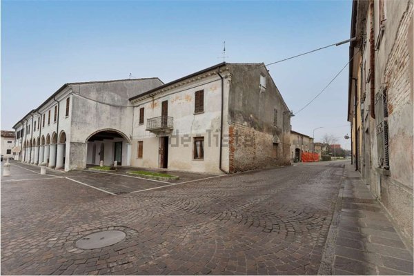 casa indipendente in vendita a Piubega