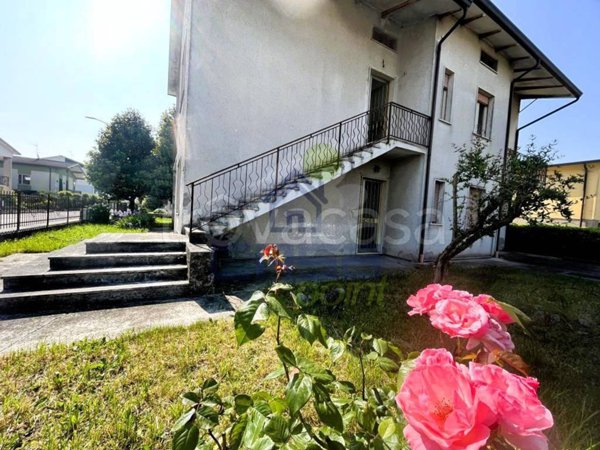 casa indipendente in vendita a Piubega