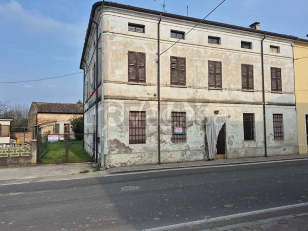 casa indipendente in vendita a Piubega