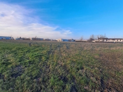 terreno edificabile in vendita a Poggio Rusco
