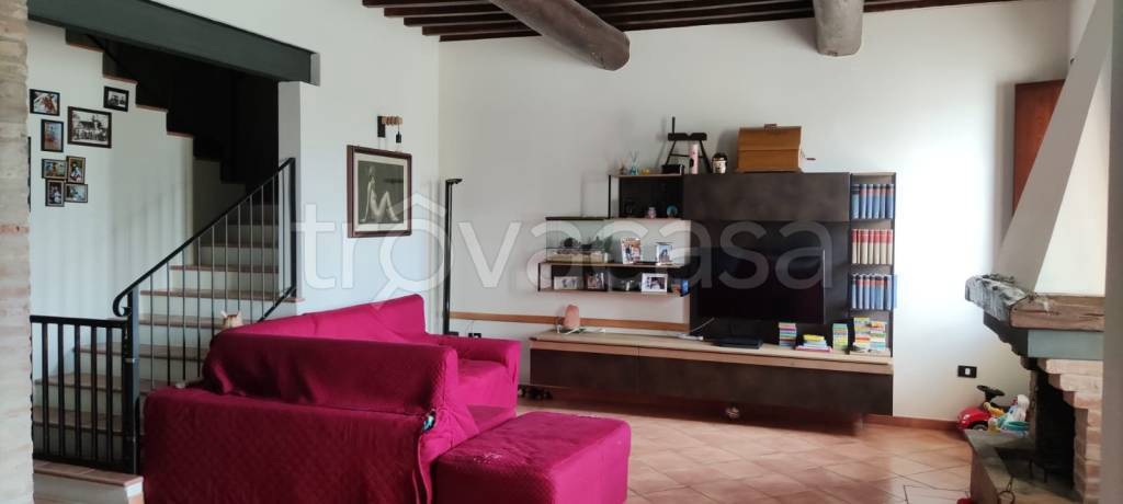 casa indipendente in vendita a Poggio Rusco