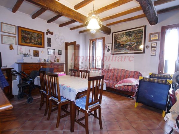 casa indipendente in vendita a Poggio Rusco