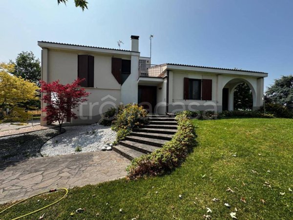 casa indipendente in vendita a Poggio Rusco